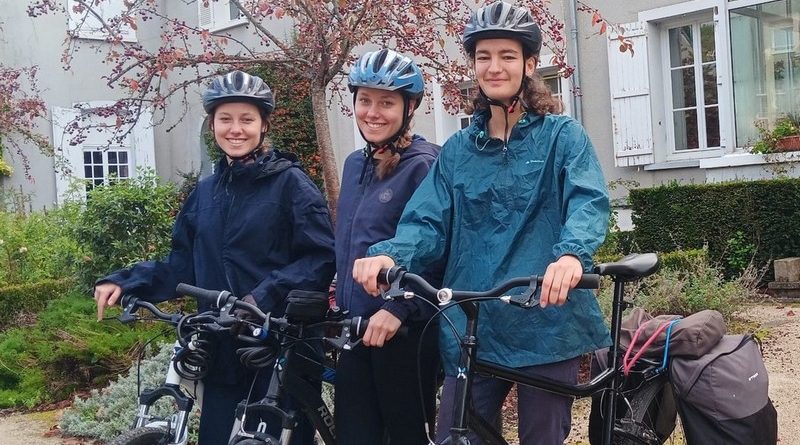 Actualités : trois scouts en pélerinage à vélo direction Chartres – octobre 2025